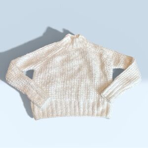 Cozy White Eyelash Sweater Juniors (M) NEW